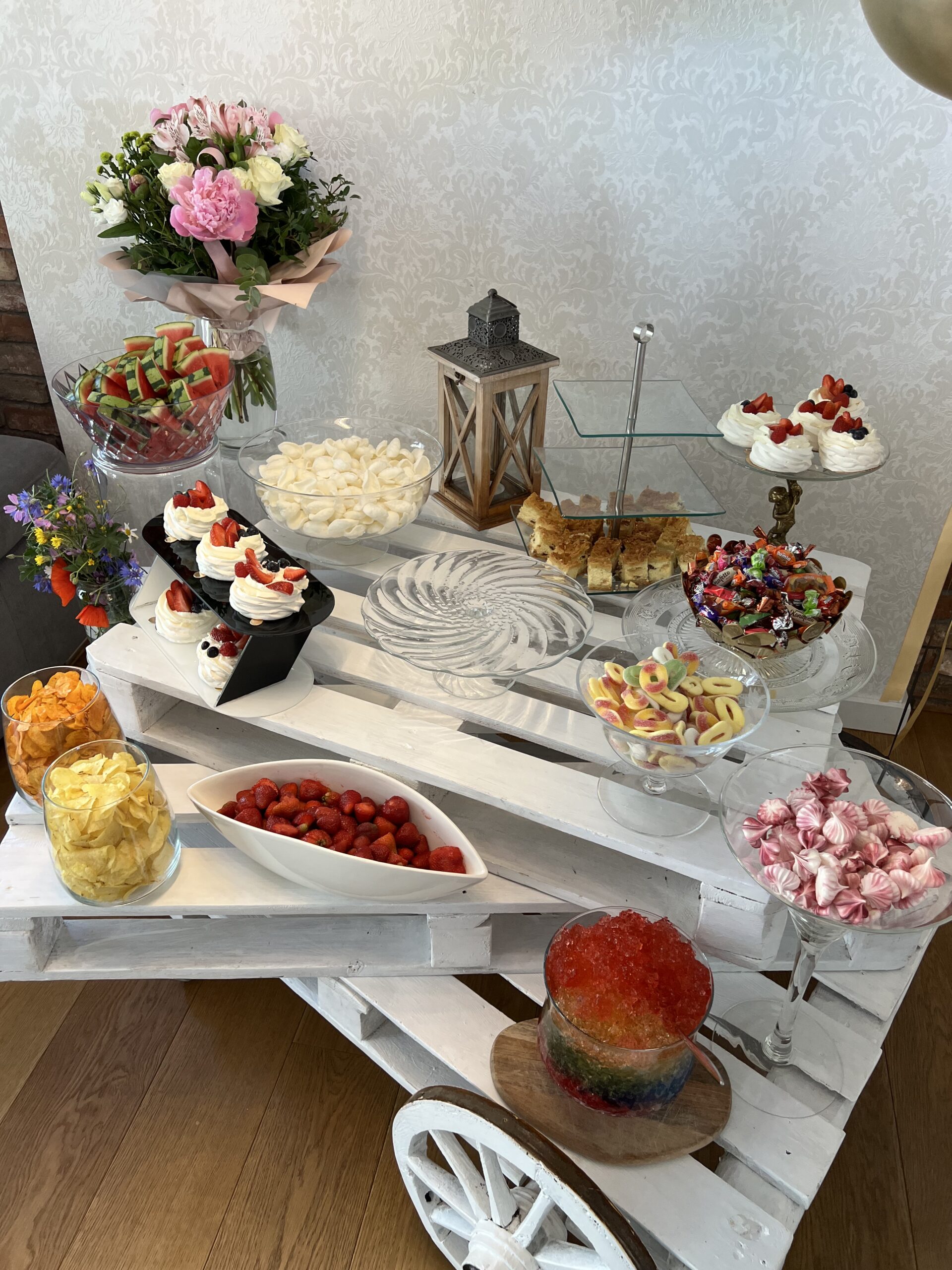 Słodki stół - wózek oraz naczynia - obrazek 5